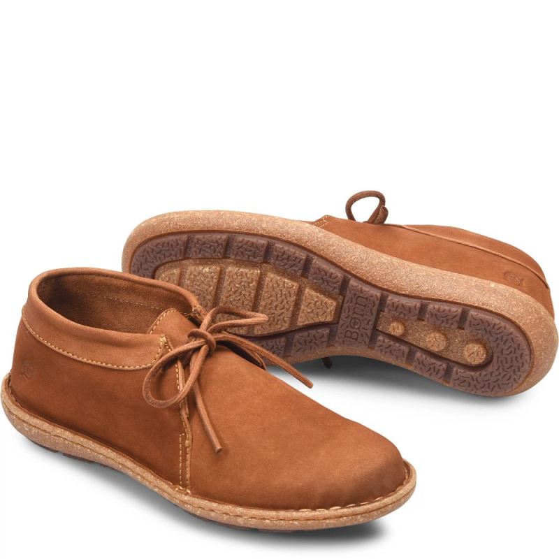 Born Women's Nuala Boots - Maple Leaf Nubuck (Tan)