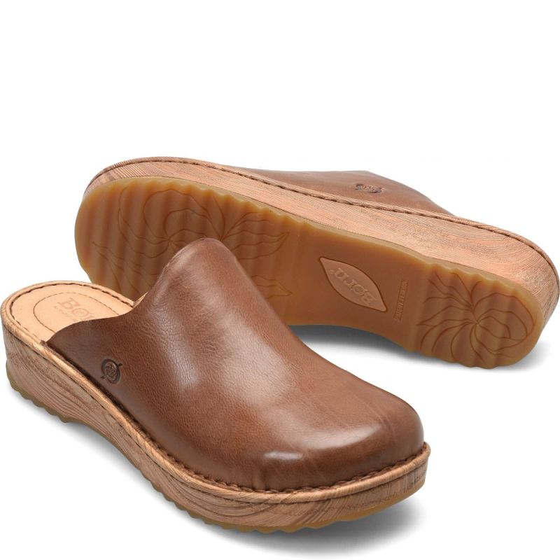 Born Women's Andy Clogs - Luggage (Brown)