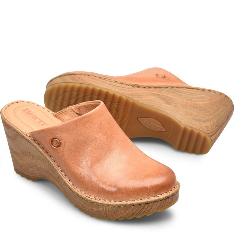 Born Women's Natalie Clogs - Natural (Tan)