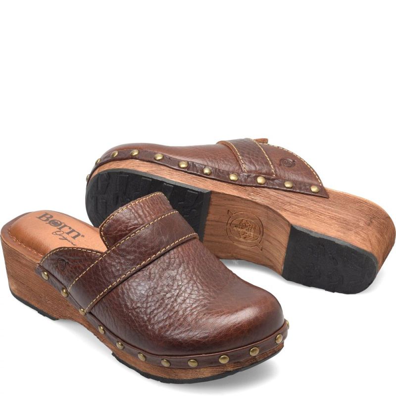 Born Women's Topaz Clogs - Cinnamon Stick (Brown)