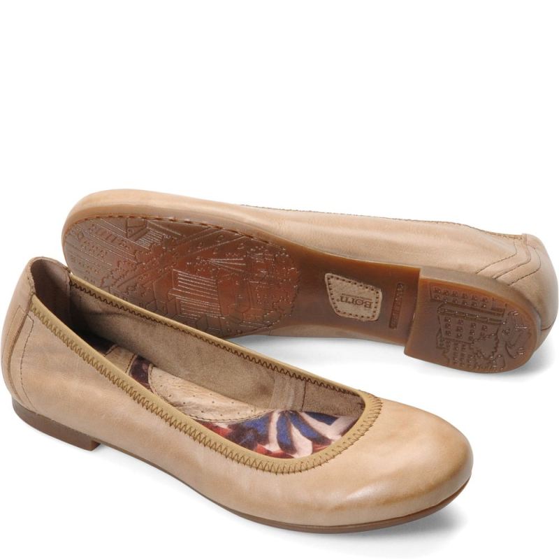 Born Women's Julianne Flats - Noche Tan (Tan)